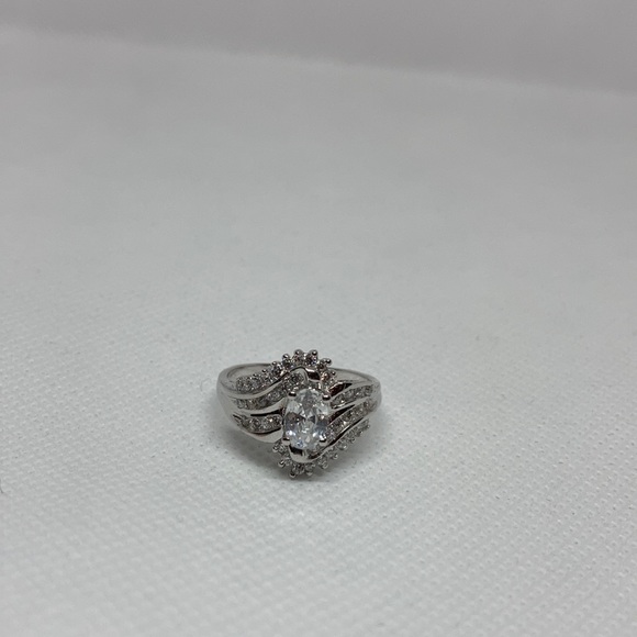 🎄NWT Simulated Diamond ring sterling silver J-39 - Picture 3 of 10